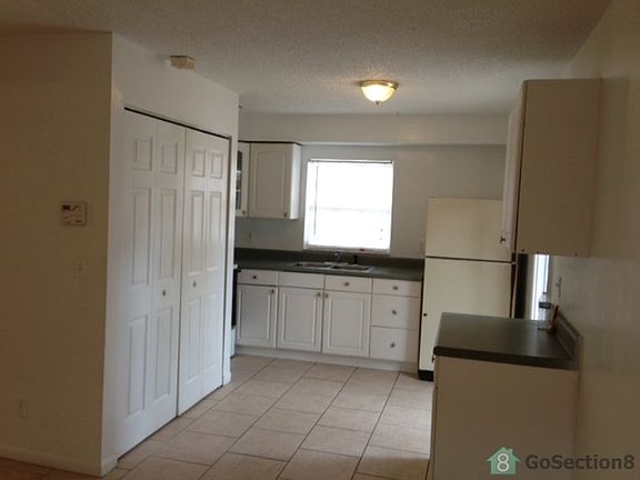 3rd image of 1109 E 109th Ave
