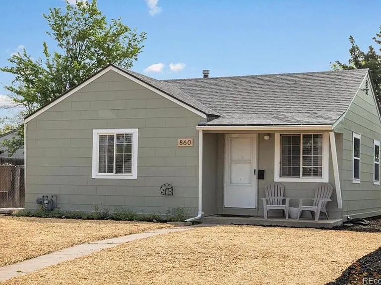 860 Oakland St — Photo 7