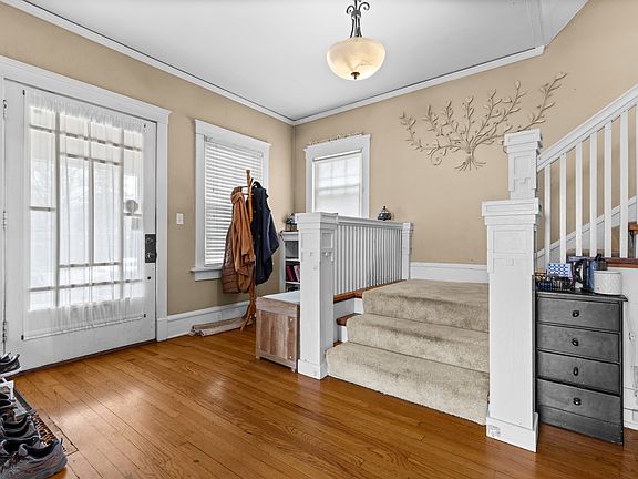 4th image of 1403 Camp Ave