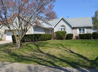 1118 Windsor Dr, Shorewood, IL