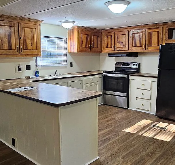 108 Davis Rd E — Photo 23