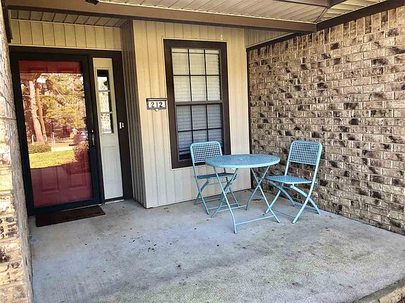 4th image of 212 Driftwood St