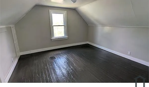 163 Russell Ave — Photo 9