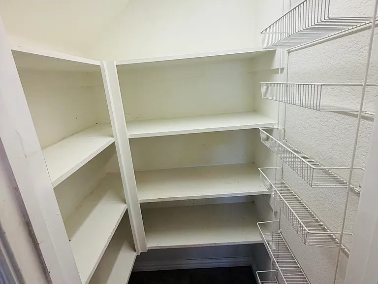 5904 Blackmon Ct — Photo 15