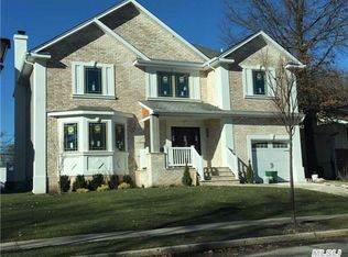 41 Soundview Dr, Port Washington, NY 11050