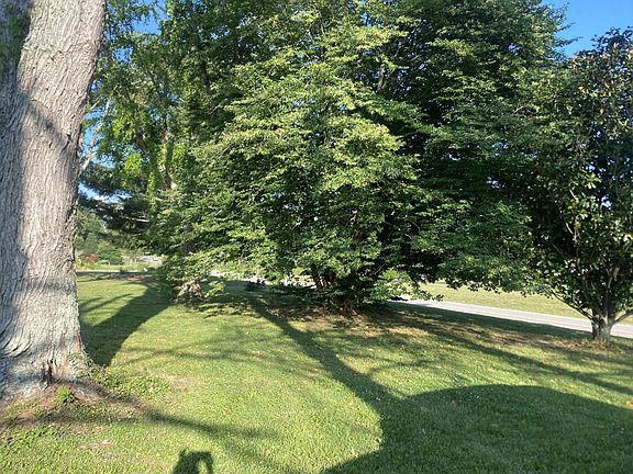 5th image of 5060 Shelbyville Rd
