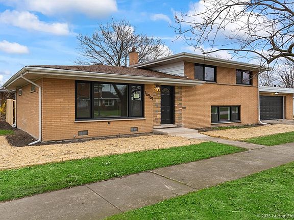 3rd image of 16561 Cottage Grove Ave