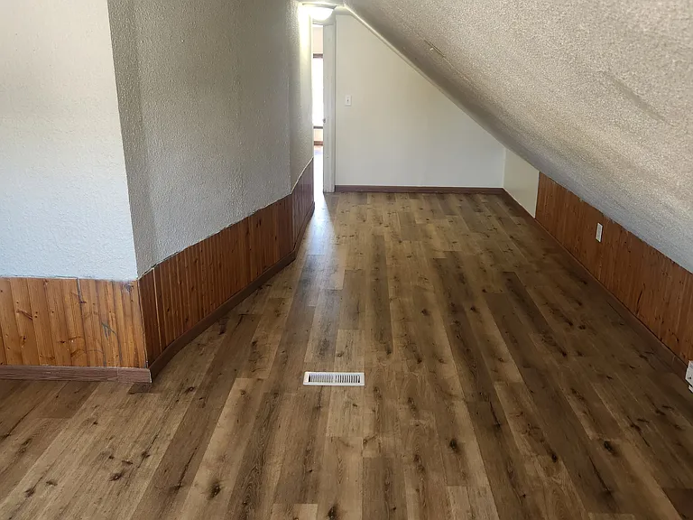 1701 S 71st St — Photo 24