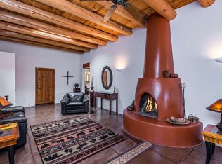 2 Estacada Ct, Santa Fe, NM 87508