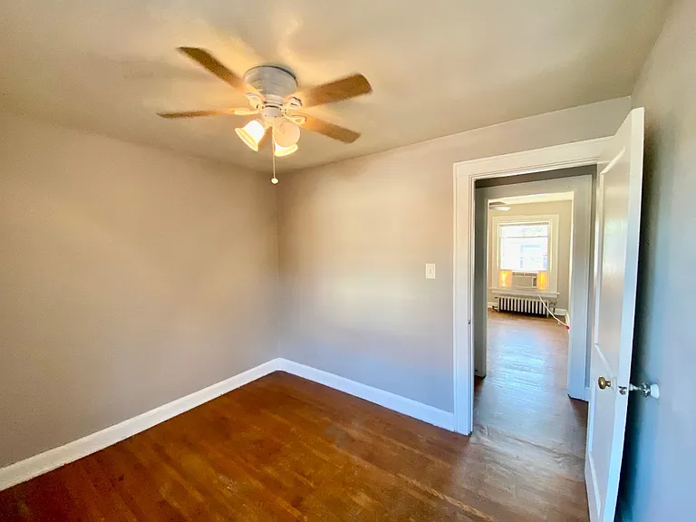 1025 Dana Ave Apts — Photo 7