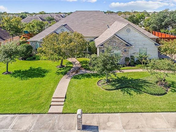 3rd image of 5116 Sycamore Hills Dr