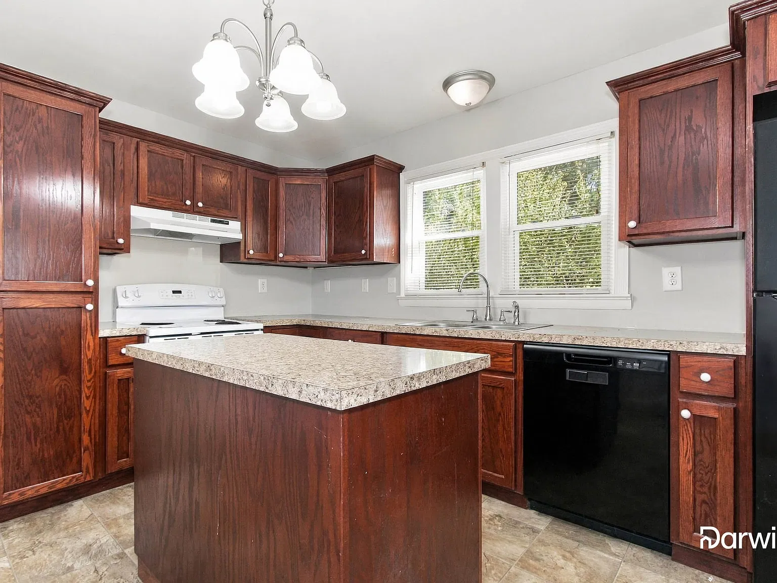 2 bed, 1.0 bath, 1056 sqft, $1,465 — Photo 3