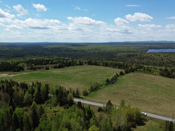 940 W Road, New Sweden, ME 04762