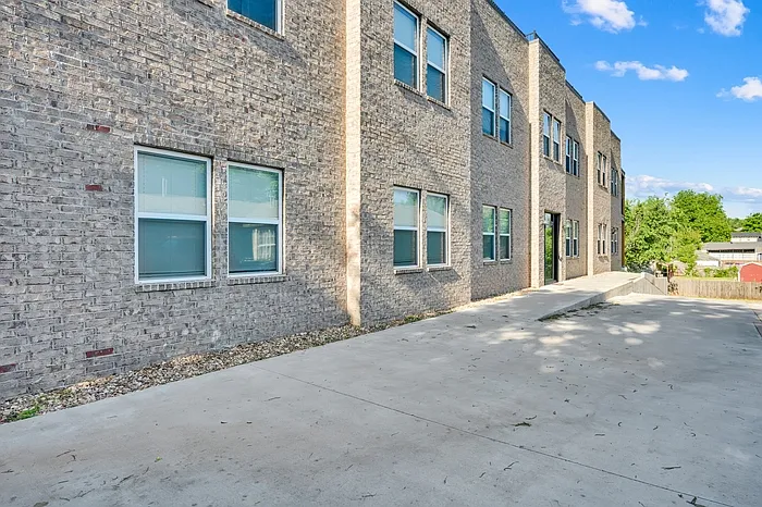 1138 N Blackwelder Ave #3 — Photo 27
