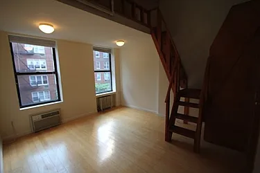 Rented by Natural Habitat Realty