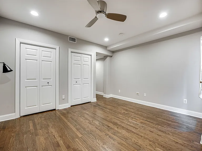 829 Washington St #5 — Photo 9