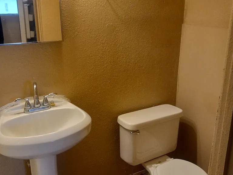 1639 Basin St SW #12 — Photo 8