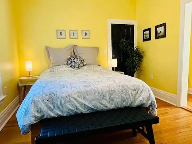 121 College Pl — Photo 8