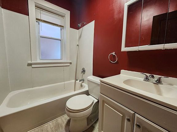5th image of 4260 Michigan Ave #1F
