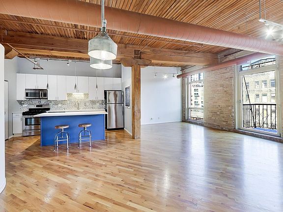 2nd image of 550 N Kingsbury St APT 512
