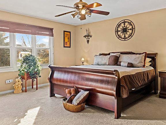 3rd image of 2521 Waterford Dr