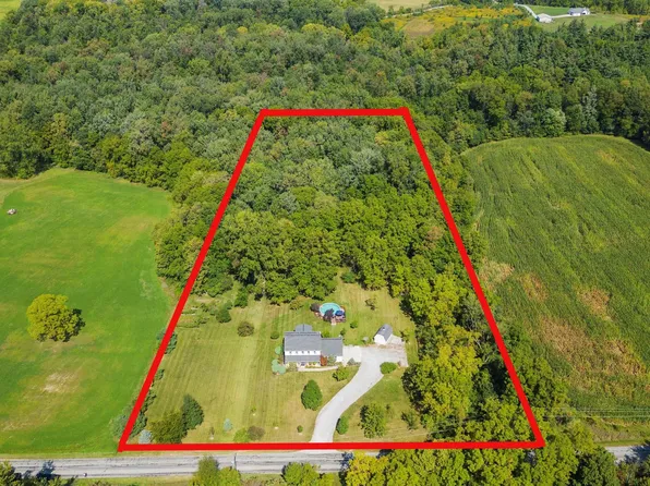 2957 E Kammerer Rd, Kendallville, IN 46755
