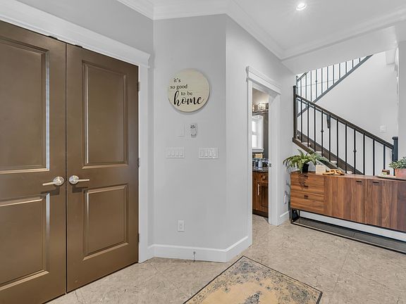 3rd image of 7701 211a St