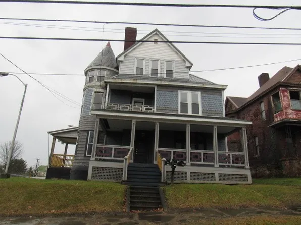 25 Ben Lomond St, Uniontown, PA 15401