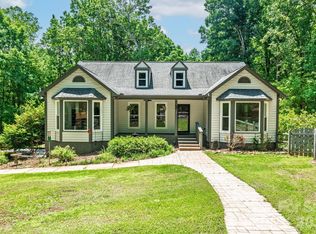 9131 N Pine Hill Ln, Charlotte, NC 28215