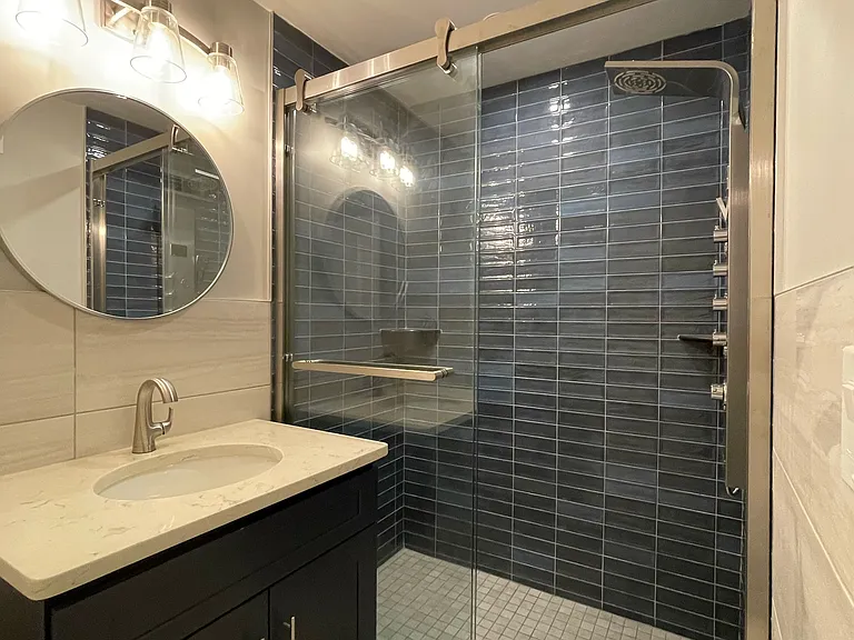 719 Carpenter St #1 — Photo 3
