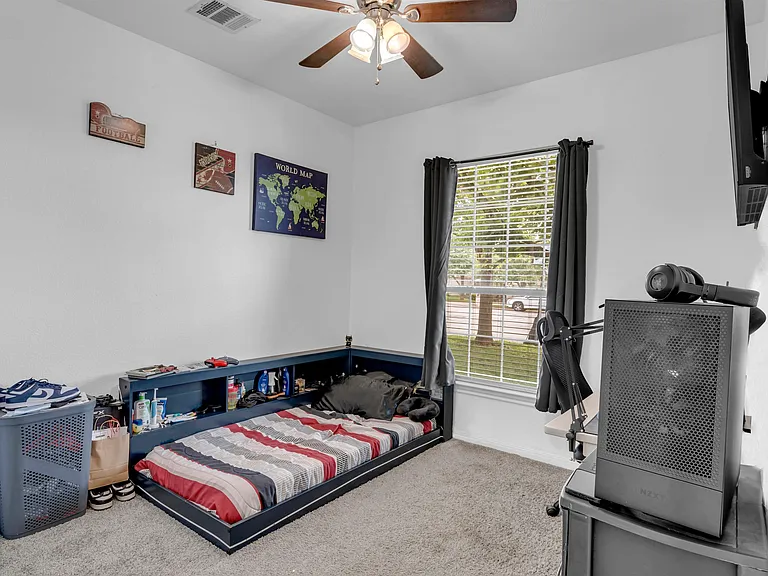 102 Cailin Ct — Photo 18