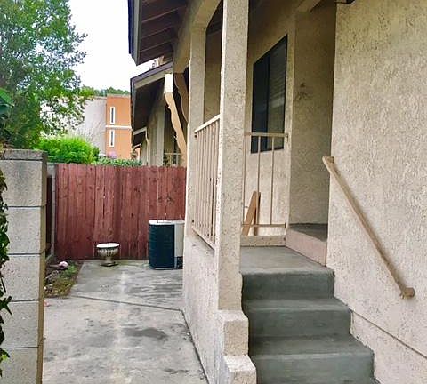 4th image of 1716 Alamitas Ave APT B