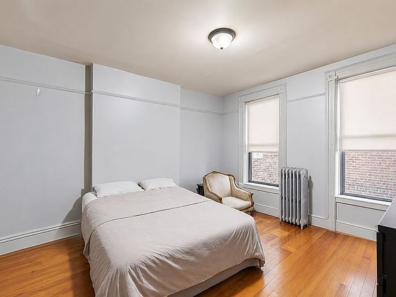 5th image of 222 Patchen Ave