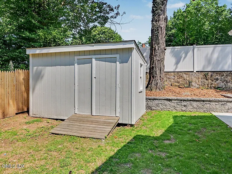 25 Hoover Rd — Photo 32