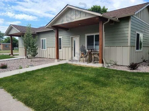 702 4th St W, Polson, MT 59860
