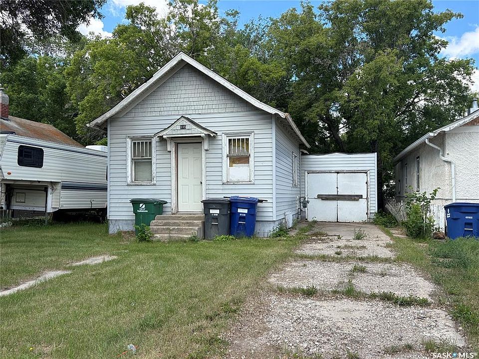 1st image of 115 L AVENUE S
