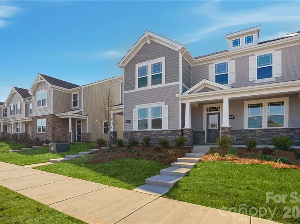 5205 Wyes Oak Ln, Charlotte, NC 28269