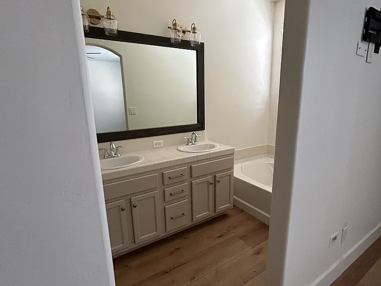 9012 Butterfly Rose Ave — Photo 5