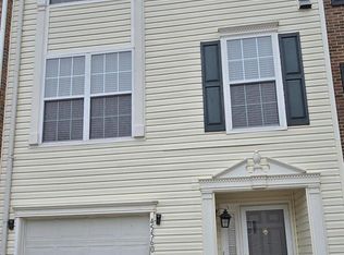 45560 Lakemont Sq, Sterling, VA 20165