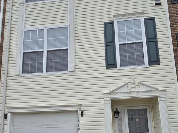 45560 Lakemont Sq, Sterling, VA 20165
