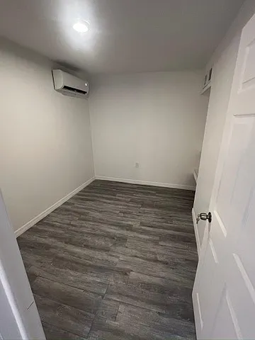 495 SW 125th Ter — Photo 5