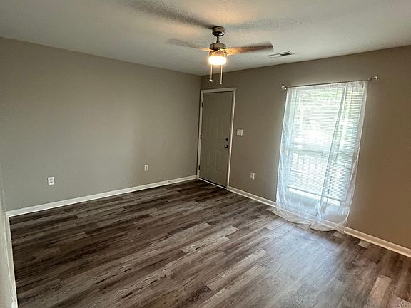 5th image of 3309 Bridges St APT 27