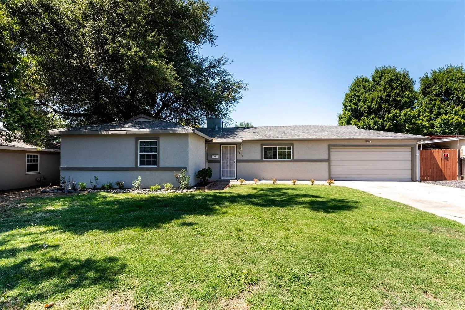 7519 Van Maren Ln photo 1