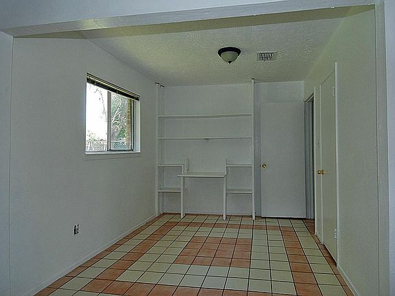 5th image of 6119 Knollwest Dr