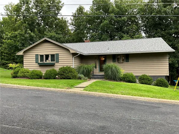 4 Overlook Dr, Oneonta, NY 13820