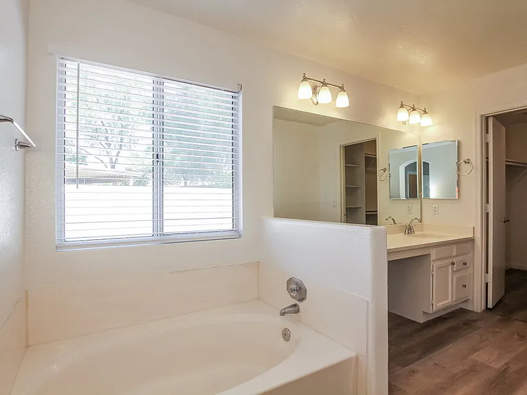 6782 W Tina Ln — Photo 11