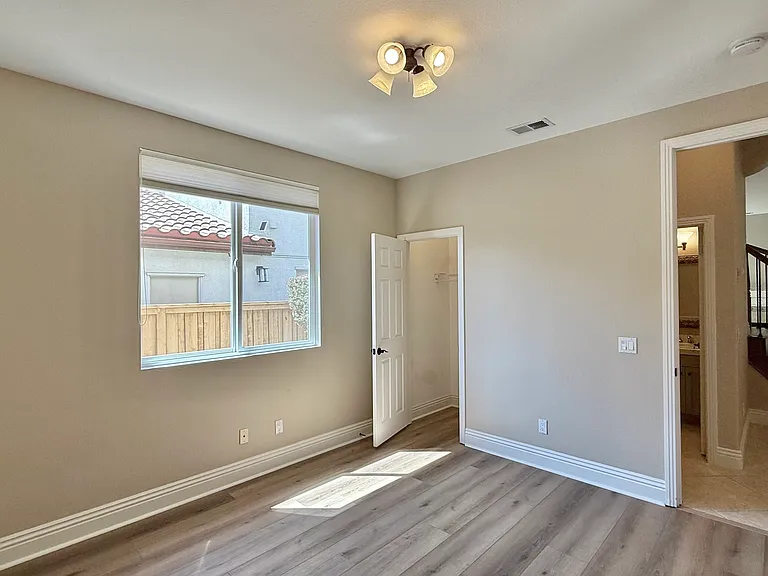 10570 Gaylemont Ln — Photo 53