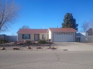10237 La Paz Dr NW, Albuquerque, NM 87114