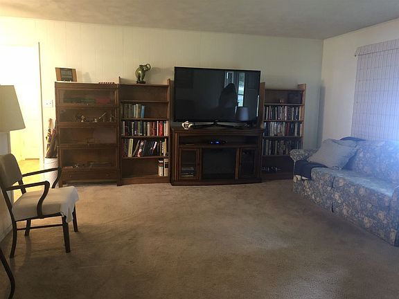 3rd image of 4693 N Brookbank Dr