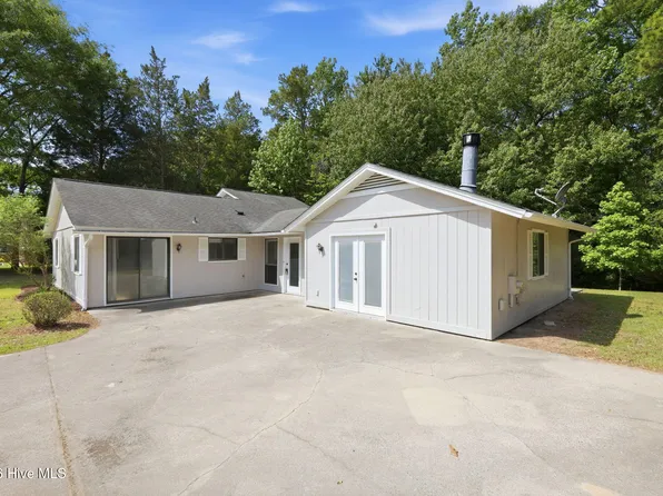 123 Wildwood Drive, New Bern, NC 28562
